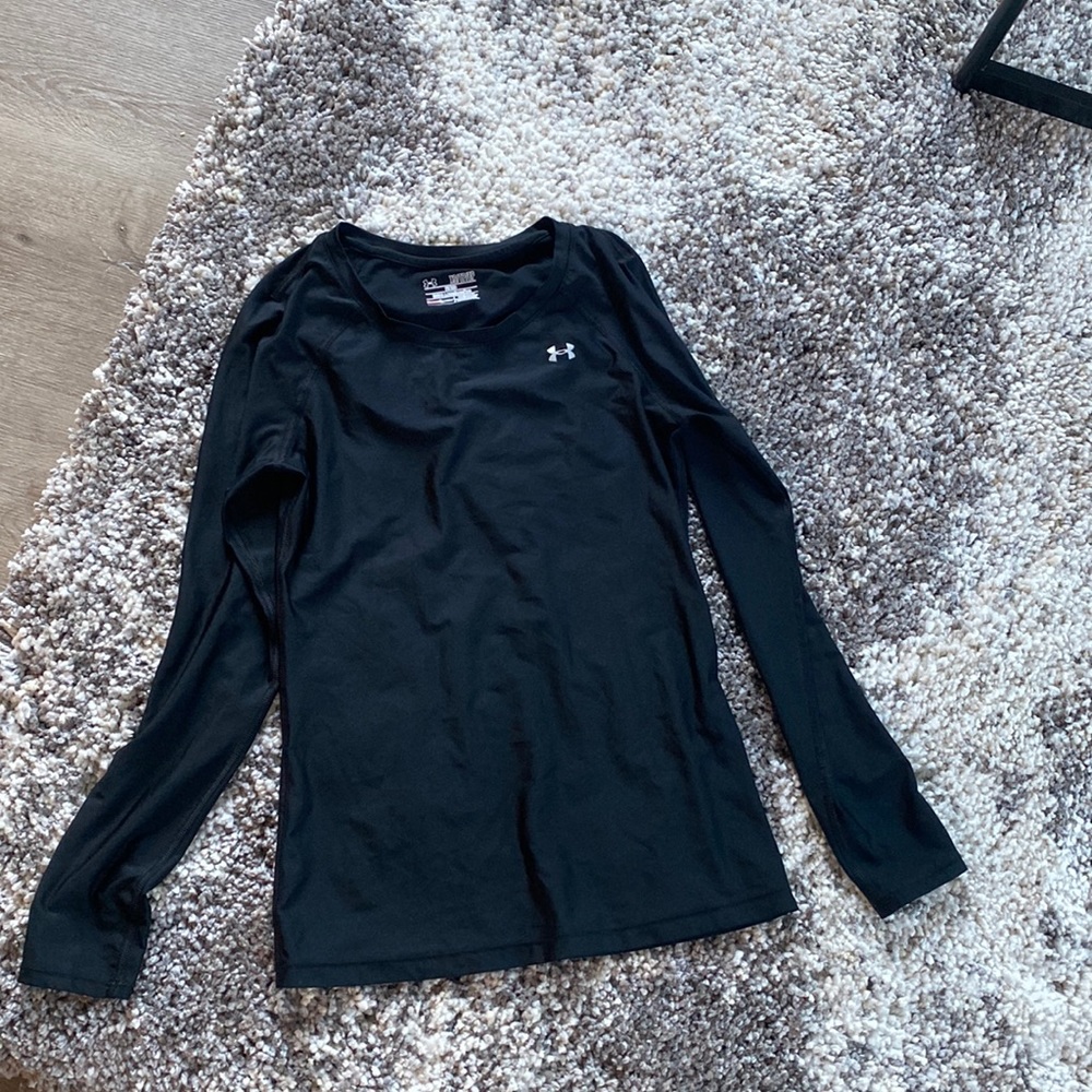 Body Armor heat gear long sleeve shirt